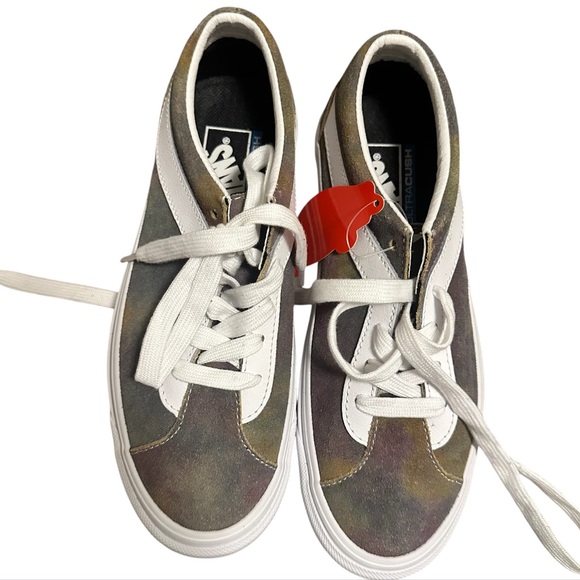 Vans Bold NI Tie Dye Suede Skateboarding Sneakers size Men 5, Women 6.5 - Picture 1 of 6